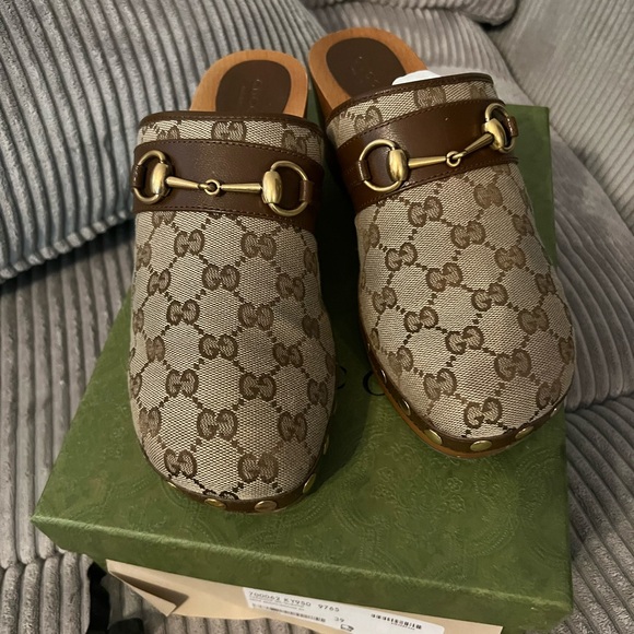 Gucci Clogs canvas and leather trim.Good condition with tags , box dust bag. - Picture 8 of 9